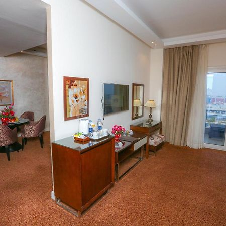 Hotel Tolip El Narges à Le Caire Extérieur photo Suite
