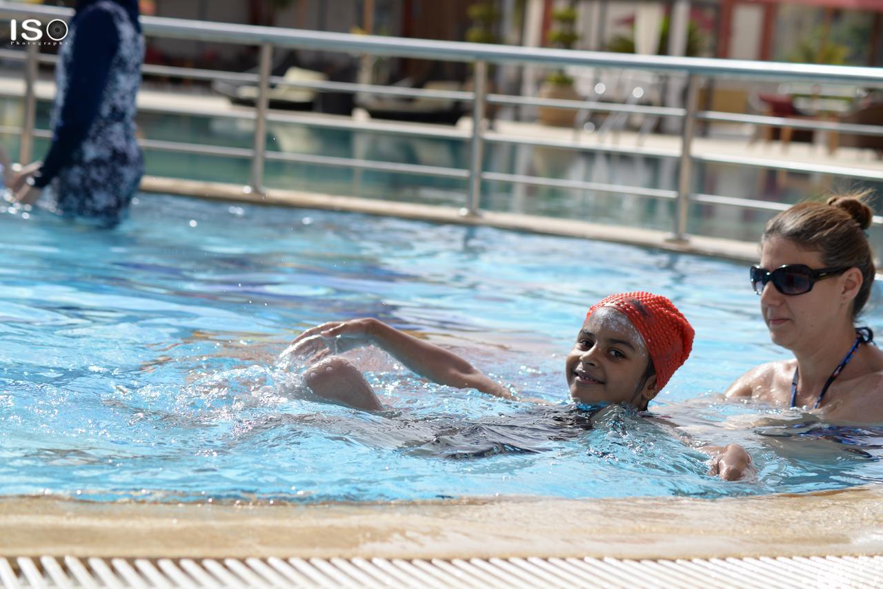 Hotel Tolip El Narges à Le Caire Extérieur photo Swimming